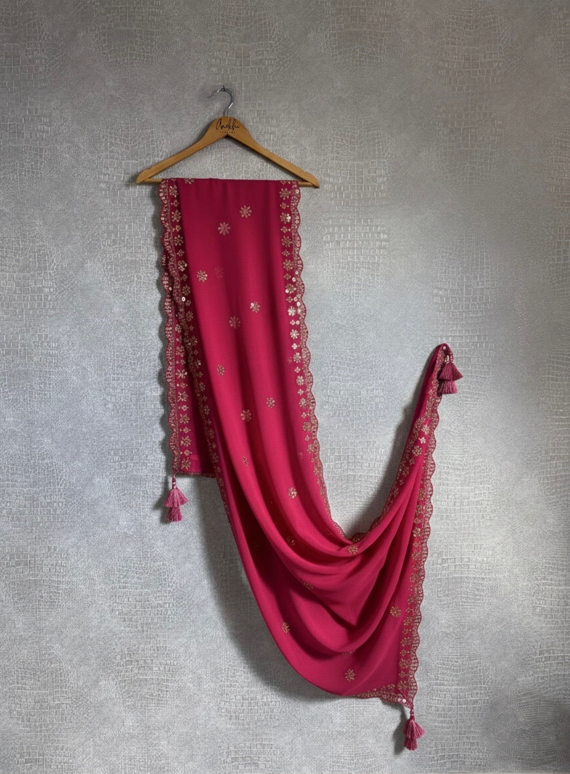 v2 Butti Dupatta