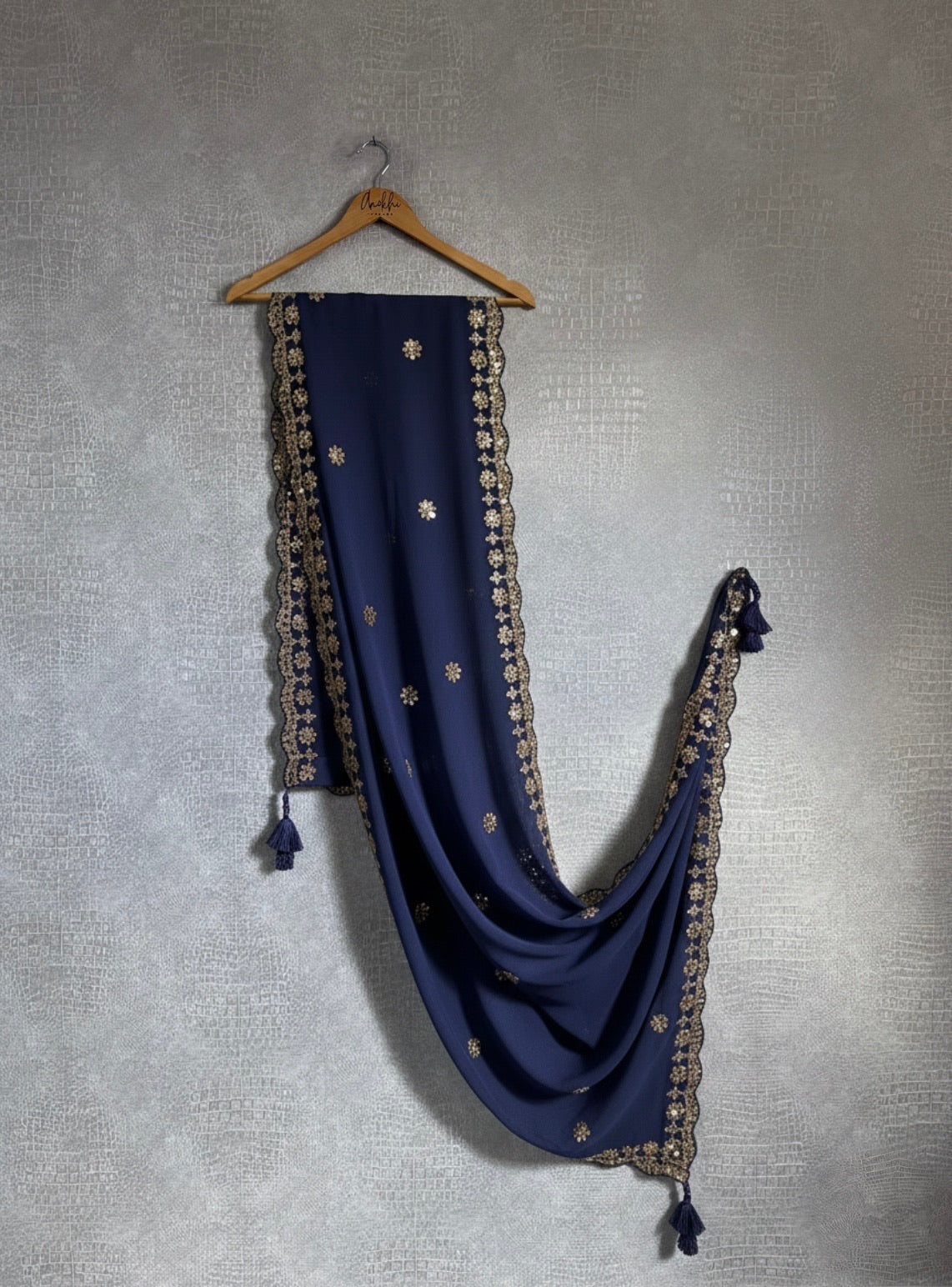 v2 Butti Dupatta