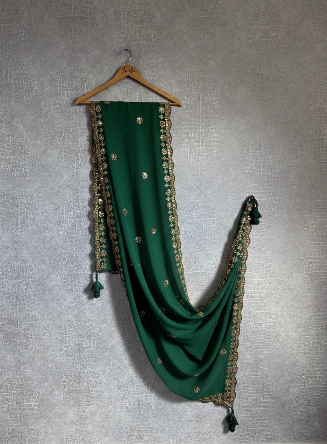 v2 Butti Dupatta